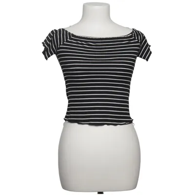 Top (Black, White) from Urban Surface Elastane, Polyester, Viscose