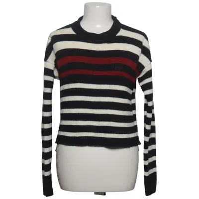 Pull-over (Noir, Blanc, Rouge) de Madonna
