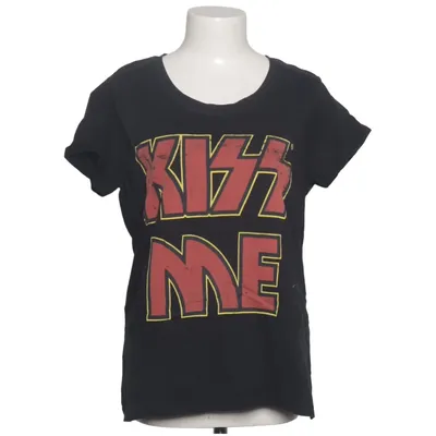 T-shirt (Svart, Röd, Gul) från Kiss Bomull