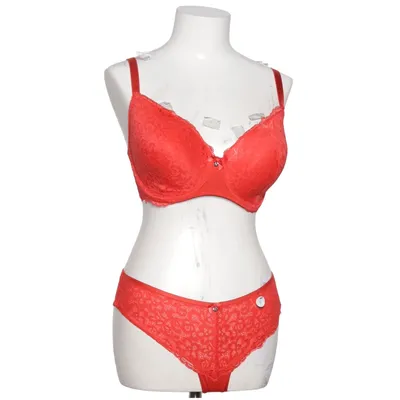 Underklädesset (Röd) från Hunkemöller