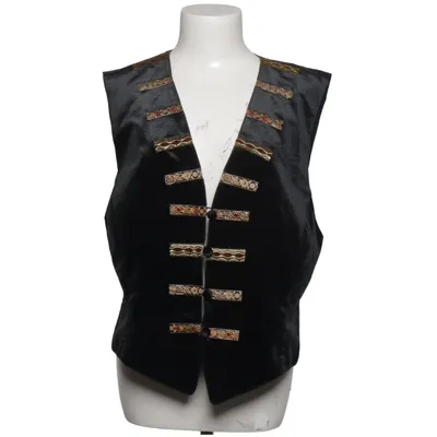 Outer vest (Black) from Tru