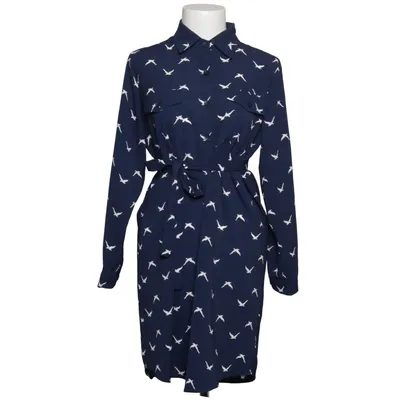 Robe chemise (Bleu) de Mela London Polyester