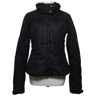 Veste d'hiver (Noir) de Amy Gee Acrylique, Polyester, Viscose