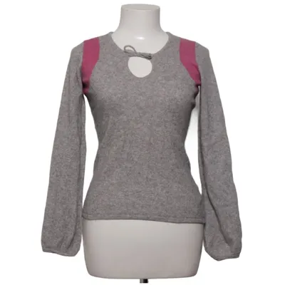 Sweater (Gray, Pink) from Gharani Strok Cashmere