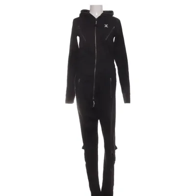 Mjukisdräkt (Svart) från OnePiece Bomull