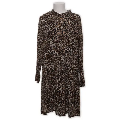 Klänning (49-613160) från Le Comte Viskos