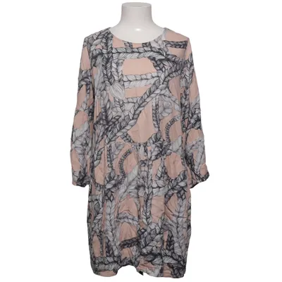 Klänning (Rosa, Svart, Vit) från Vimma Viskos