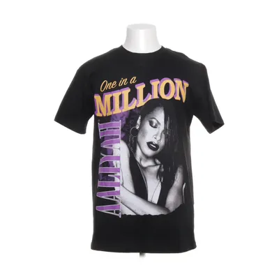 T-shirt (Svart) från Aaliyah Bomull