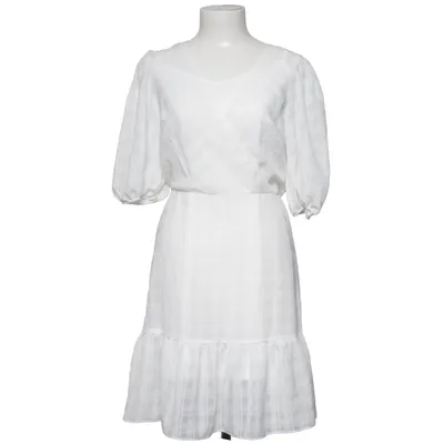 Omlottklänning (Vit) från F&F Polyester