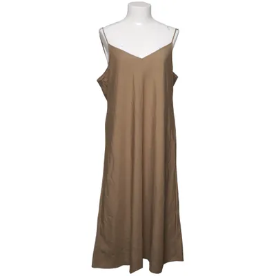Slip (Beige) from Uniqlo