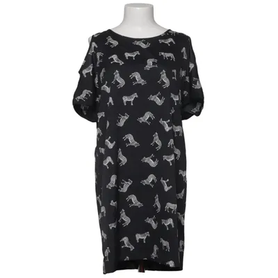 Robe (Noir, Blanc) de Atmosphere Polyester