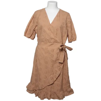 Slå-om-kjole (Beige) fra Fire & Glory Økologisk bomuld, Genanvendt polyester