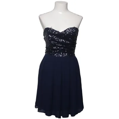 Robe de cocktail (Bleu) de TFNC London