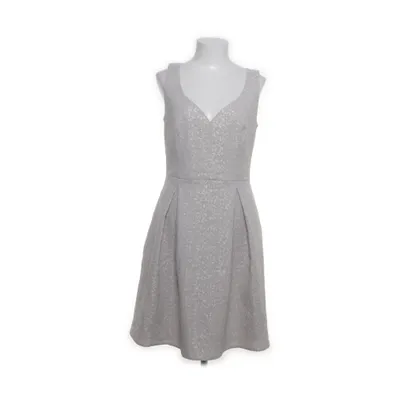 Robe (Beige, Argent) de Marie Blanc