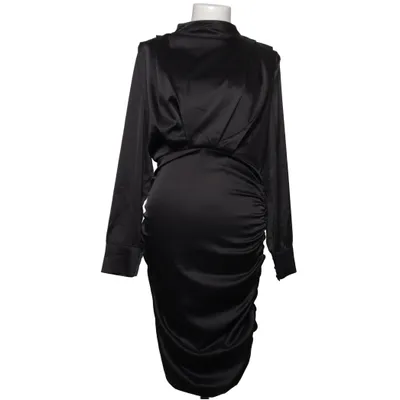 Robe (Noir) de Dennis Maglic