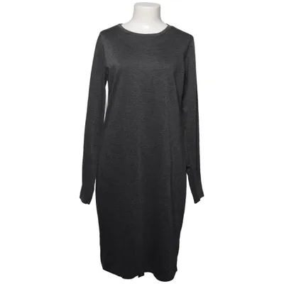 Kleid (Grau, Weiß) von Tindra Elasthan, Polyester, Viskose