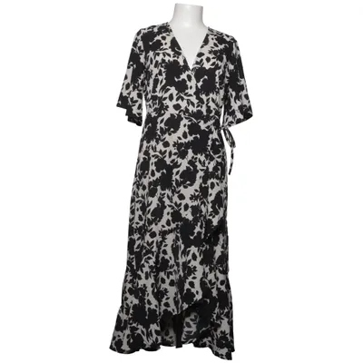 Wrap dress (Black, White) from Pernilla Wahlgren Polyester