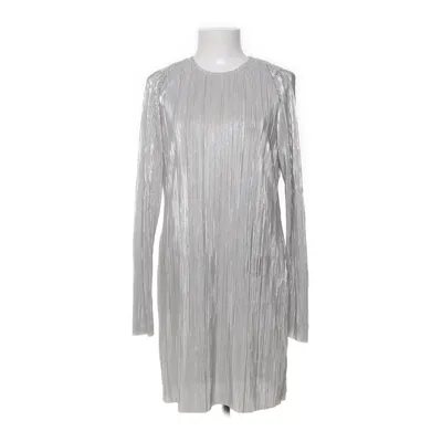 Klänning (Silverfärgad) från Andrea Hedenstedt x NA-KD Polyester