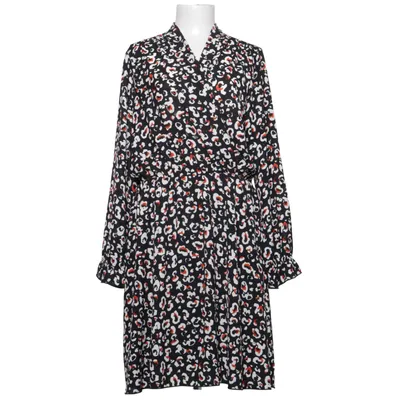 Klänning (Svart, Vit, Röd) från Aware by Vero Moda Återvunnen polyester