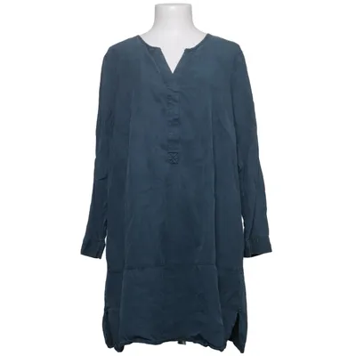 Tunic (Blue) from Sara Lindholm Lyocell