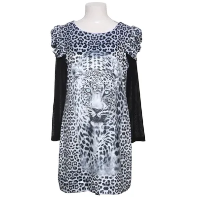 Robe (Noir, Blanc) de Ricarda M