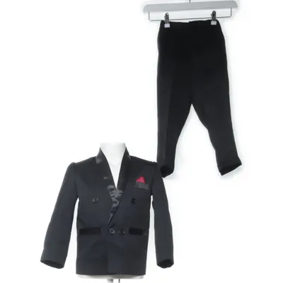 Suit (Black)
