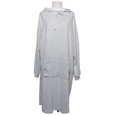Huvklänning (Grå) från Janina Elastan, Polyester