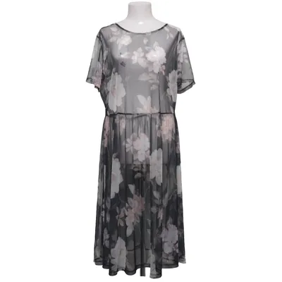 Kleid (Schwarz, Weiß, Pink) von New Look Curves