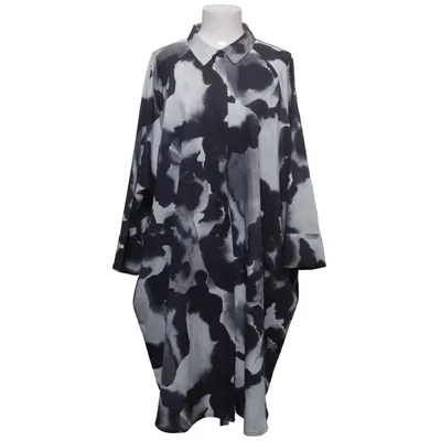 Robe chemise (Noir, Gris, Blanc) de Monki Polyester