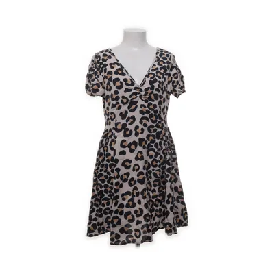 Klänning (Leopard rockabilly  punk goth vintage 50tal rock skater) från Gina Tricot Viskos