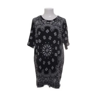 T-shirt (All Over Paisley Tee) från Things to Appreciate Bomull