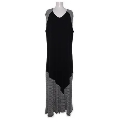 Maxikjole (Sort, Hvid) fra BPC Bonprix Collection Viscose, Elastan