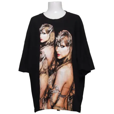 T-shirt (The Life Of A Showgirl) från Taylor Swift Bomull