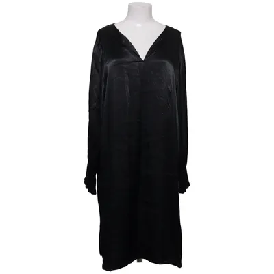 Robe (Noir) de Isay Viscose