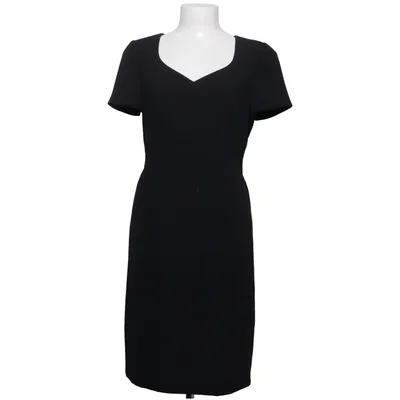 Klänning (Svart) från Frank Usher