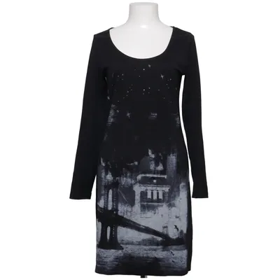 Robe (Noir) de Young Spirit