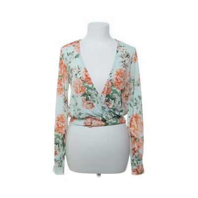 Omlottblus (SPLIT SLEEVE BODY) från NLY One Elastan, Polyester