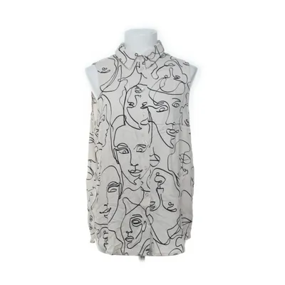 Topp (Beige, Svart, Vit) från Ever Me Viskos