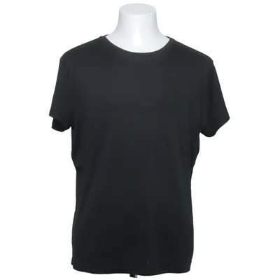 T-shirt (Black) from Revolution Race