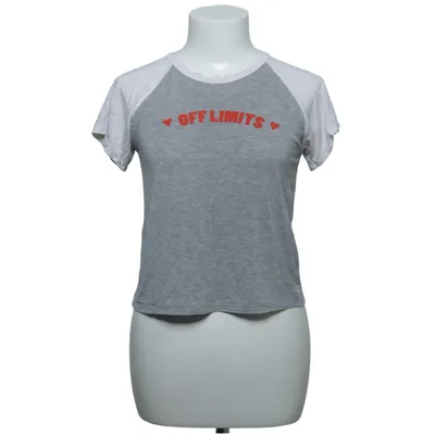 Crop top (Gray, White, Red) from O-Mighty