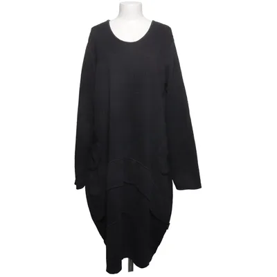 Dress (Black) from Sarah Santos Viscose
