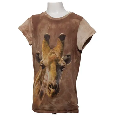 T-shirt (Brown) from The Mountain