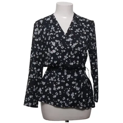 Slå-om bluse (Sort, Hvid, Rød) fra Great Plains Polyester