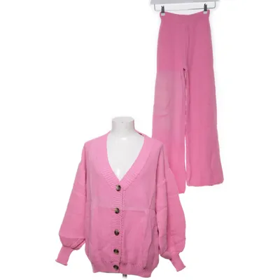 Set (Pink) from Fame Acrylic