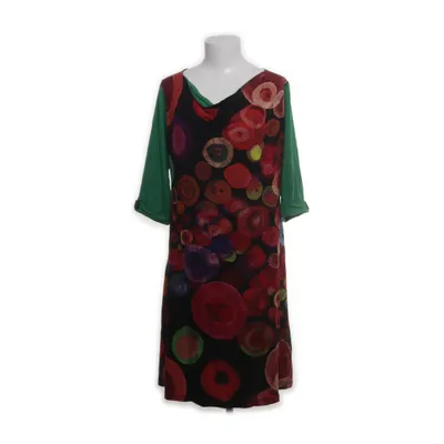 Klänning (Svart, Röd, Grön, Flerfärgad) från Margot Elastan, Viskos