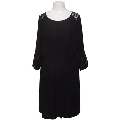 Dress (Kanau) from Soaked in Luxury Polyester