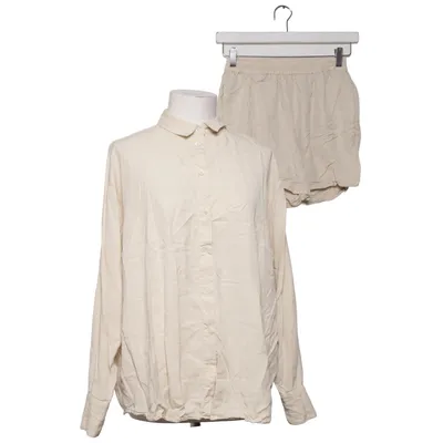 Set (Beige) from Lune Active Lyocell
