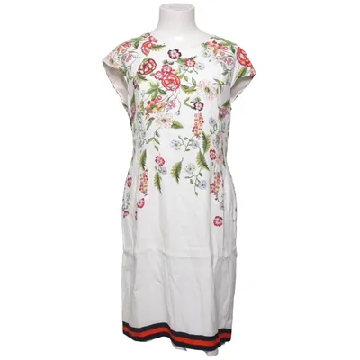 Klänning (Vit, Flerfärgad) från White Label Polyester, Viskos