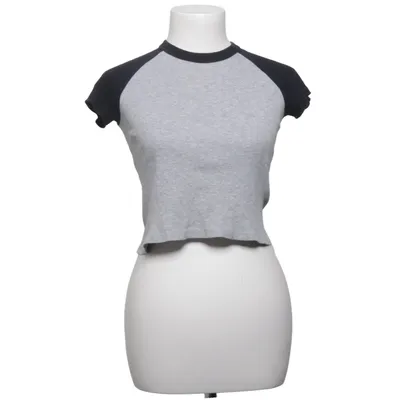 T-shirt (Grå, Sort) fra Brandy Melville Bomuld