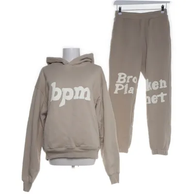 Sports kit (Beige) from Broken Planet Market Organic cotton